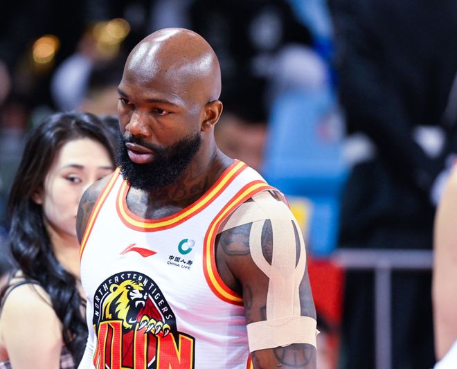 山东泰山内部会议纪要流出——赛前复出首秀，CBA季后赛使命明确，医务组通报恢复的简单介绍